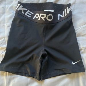 Nike Pros Black